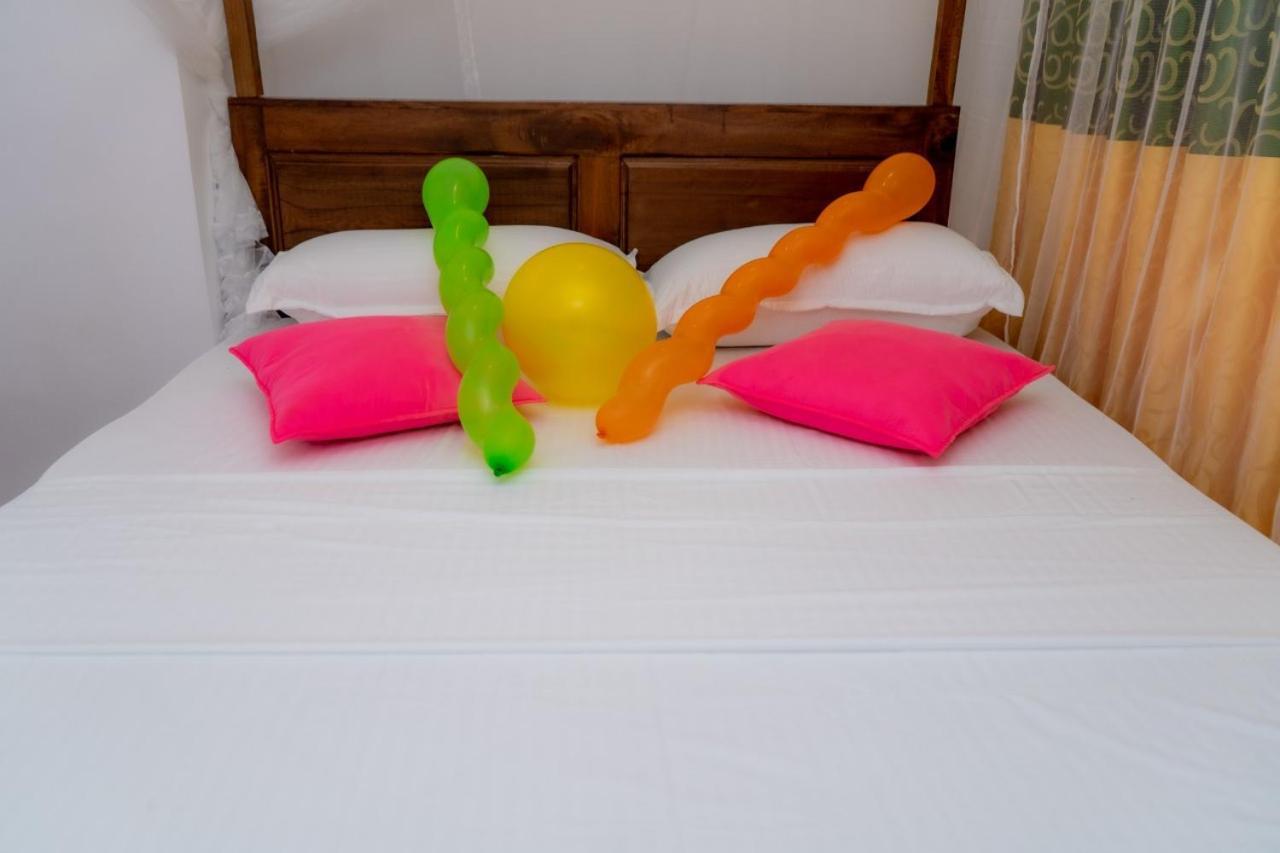 Rainforest Holiday Inn Deniyaya Quarto foto